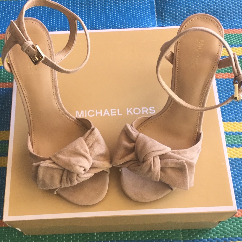 Donated- Michael Kors open toe heels size 6 - Picture 2 of 5
